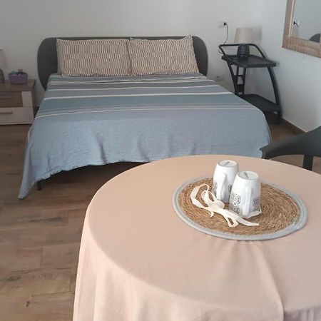ホテル La Casa Di Fede ラヌーヴィオ エクステリア 写真
